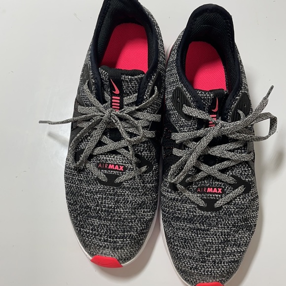 Nike Airmax heathered black and coral youth 6 EUC! - Picture 7 of 7